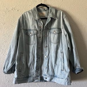 MADEWELL LIGHT-WASH Over-Sized Trucker Denim Jacket